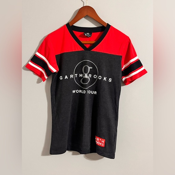 Garth Brooks Tops - Garth Brooks world tour jersey T-shirt